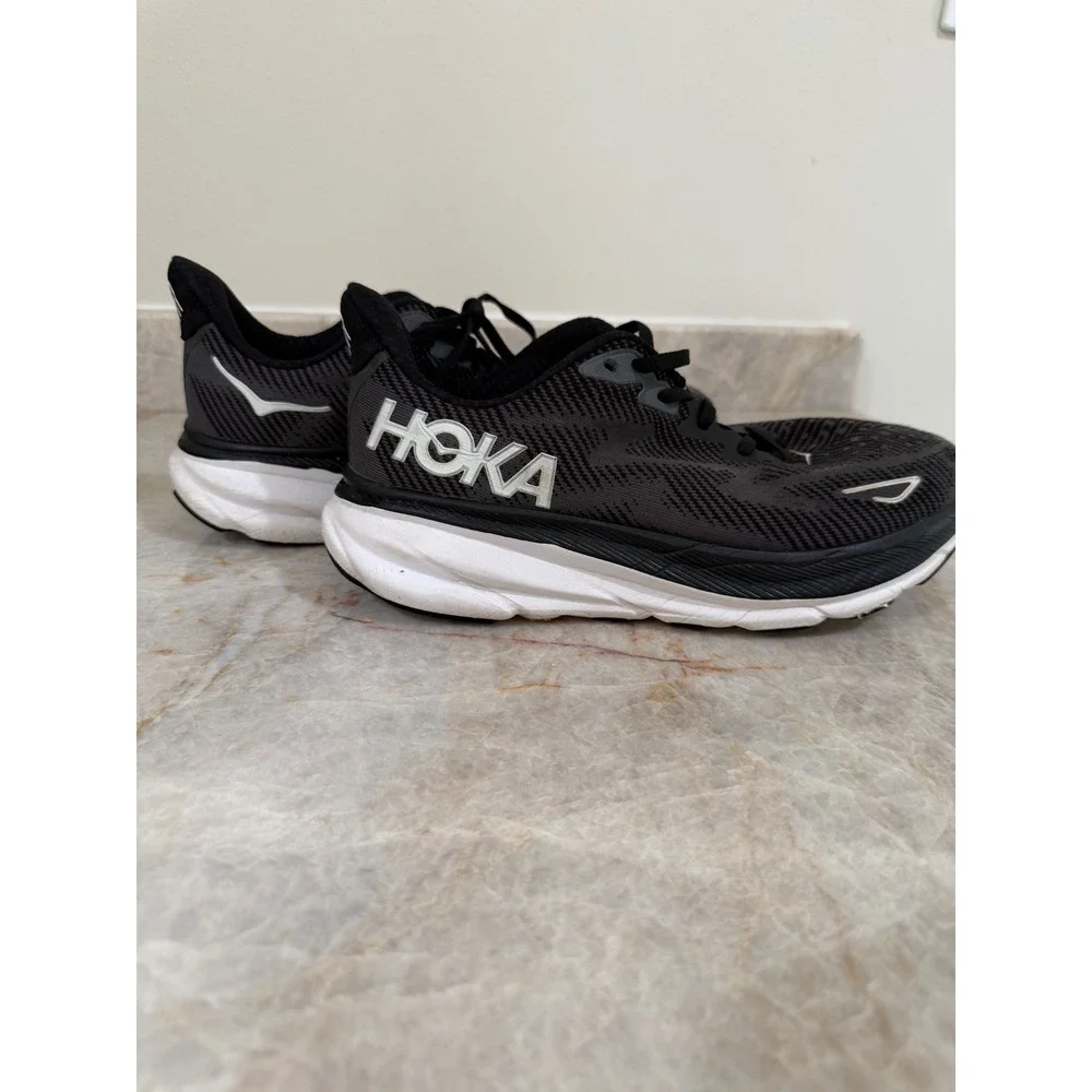 HOKA Clifton 9 Running Shoes Black White Style 1132210 BWHT Men's Size 8D